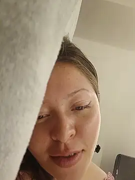 Selene_Amari Adlı Modelin Canlı XXX Sohbeti