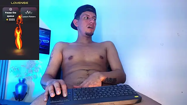Sebastian_Smith__: απευθείας συνομιλία ΧΧΧ