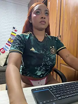 צ'אט XXX בשידור חי של Kloe_rousse01