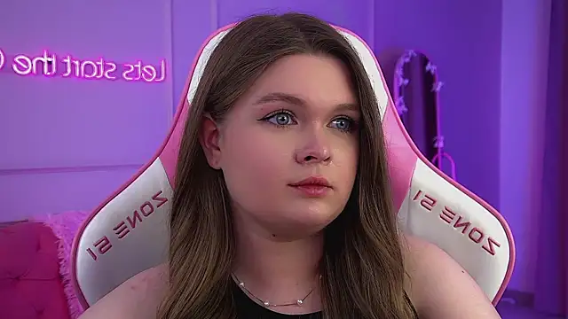 CrystalLyonsn Live XXX chat
