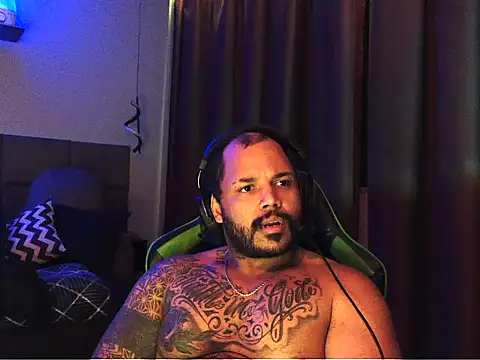 Chatroom XXX en direct de Ale_Mineiro