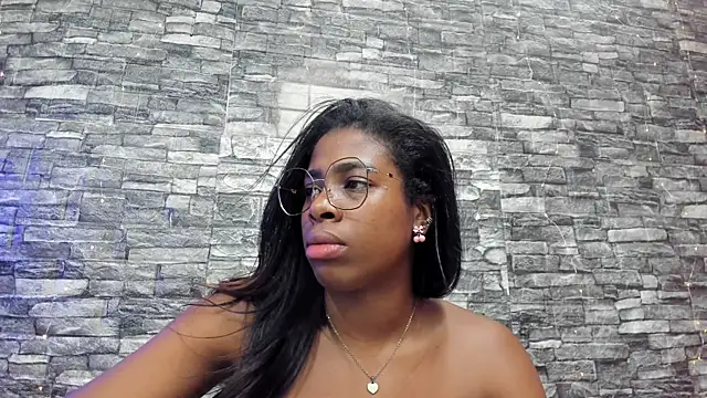 KatieGomez's Live XXX Chat