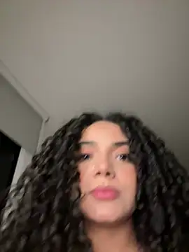 Chatroom XXX en direct de Curlyierr