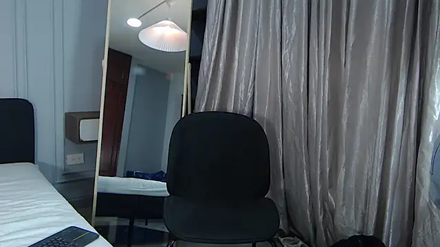 ChantalGarner's Live XXX Chat
