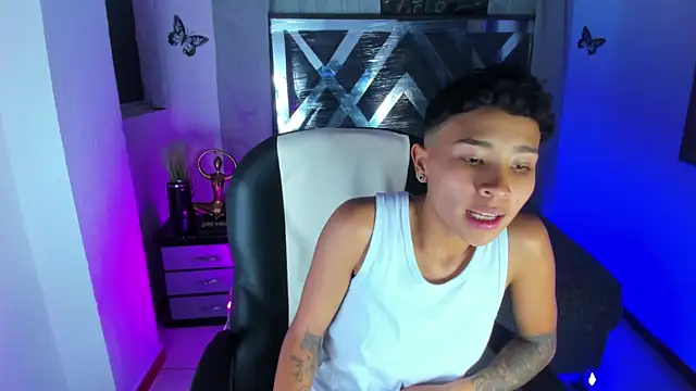 nova_sex01 Adlı Modelin Canlı XXX Sohbeti