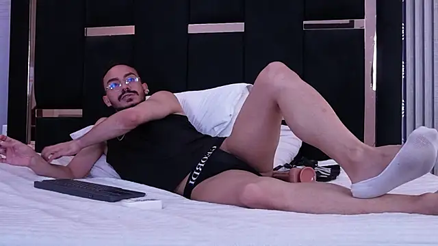 thomas_montiel Adlı Modelin Canlı XXX Sohbeti