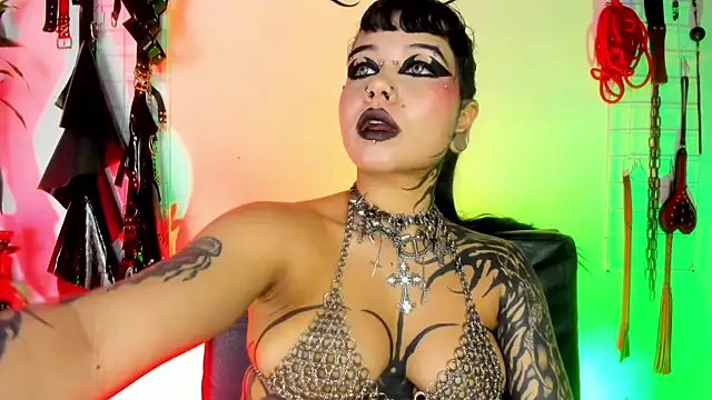 צ'אט XXX בשידור חי של irregular_fetish_