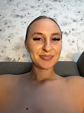 BlondyVIP Live XXX Chat