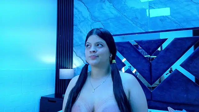 Czat XXX na żywo – KarinaSimonz