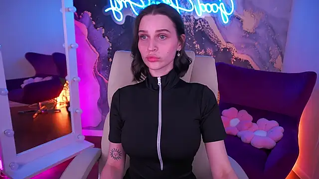 JuicyRina – Live XXX-chat