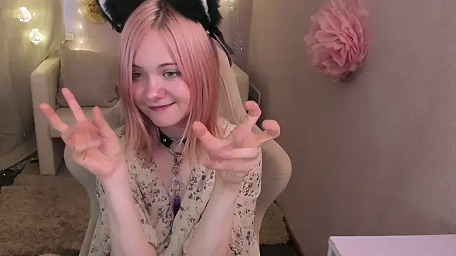 Chat +18 de Miiu_miiu ao vivo