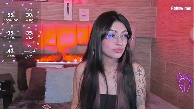 XXX chat uživo modela mia_devine_