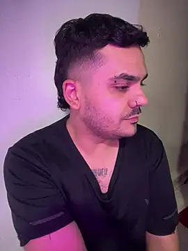 Chat +18 de LatinBearX ao vivo