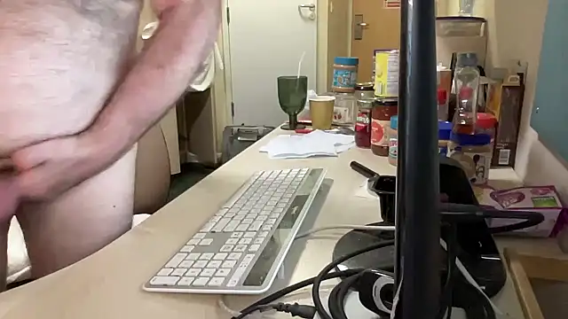 coach-karl's Live XXX Chat