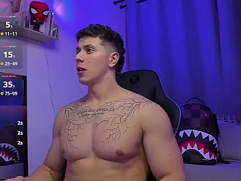 ASHTON_HILS: απευθείας συνομιλία ΧΧΧ