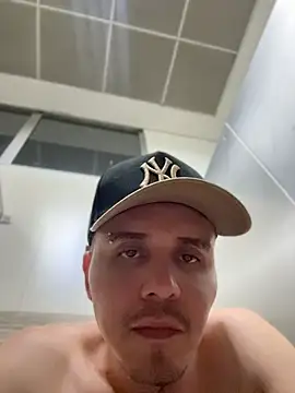 adam-rivera Chat XXX in diretta