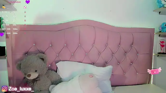 Zoe_Luxxe_'s Live XXX Chat