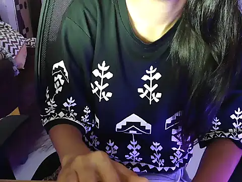 HotMahi99 élő XXX-chatje