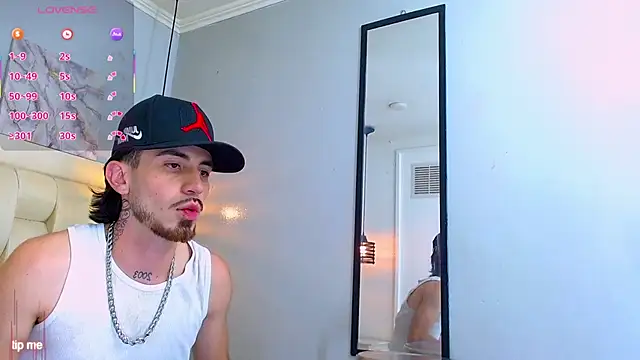 Lucas_Knight Live XXX Chat