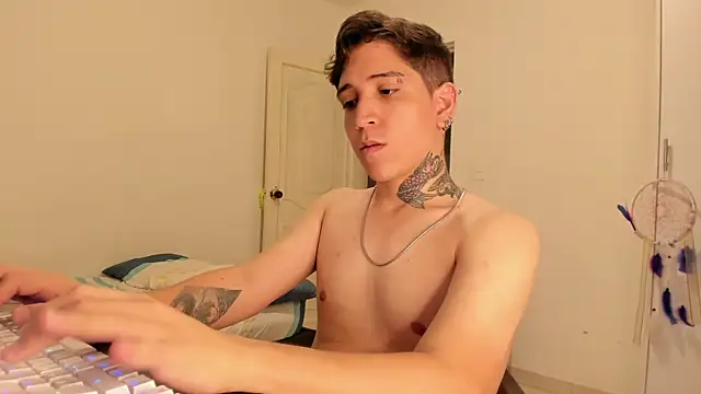 Michael_v77 Live XXX Chat