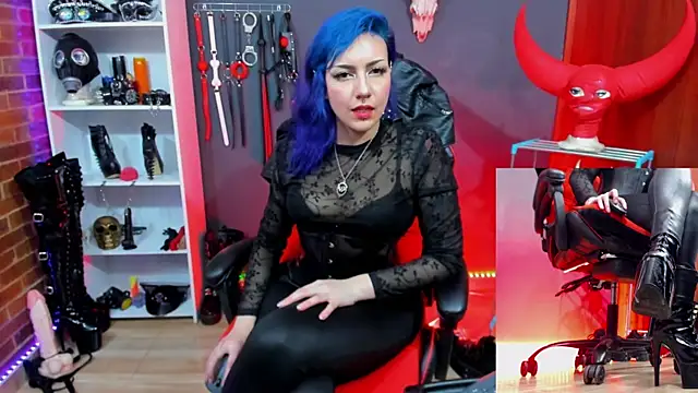 Yelena_LatexMaiden: онлайн-секс-чат