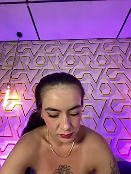 Živý XXX chat MelanyyJhonson15