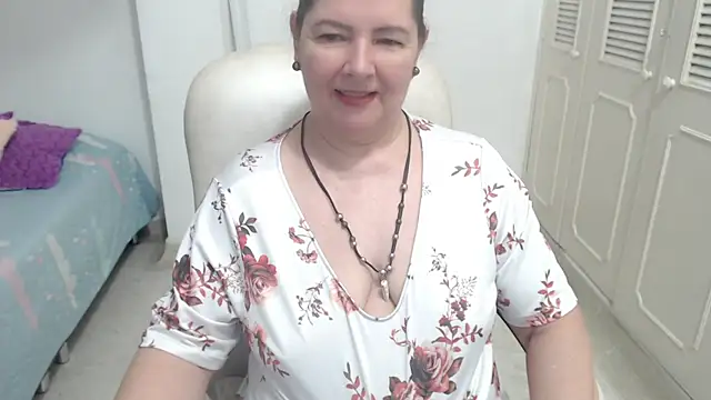 leonela_69's Live XXX Chat