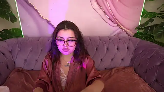 Chat +18 de SinfulKittenn ao vivo