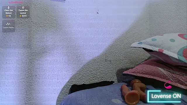 Lola_wish1 élő XXX-chatje