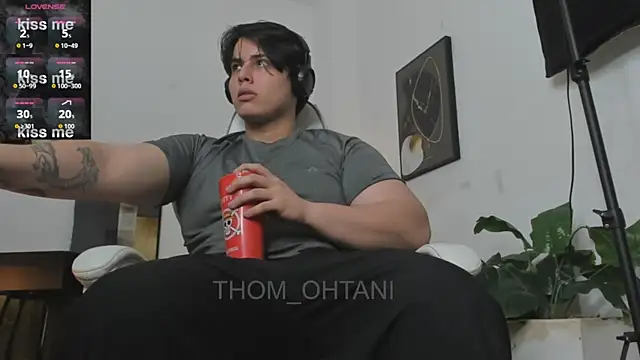 Chat XXX en directo de Thom_Ohtani