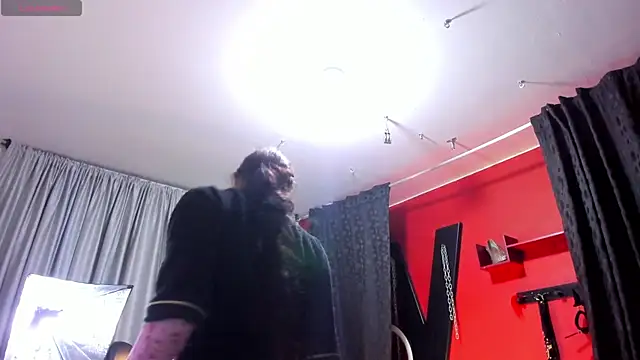 Almaazz Live XXX-Chat