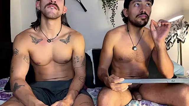 Онлайн чат XXX Aaron_wheel