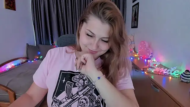 NoraLiin Chat XXX in diretta