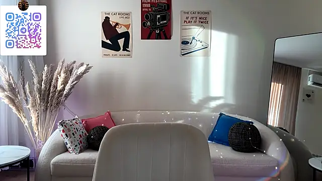 LinaMour Adlı Modelin Canlı XXX Sohbeti
