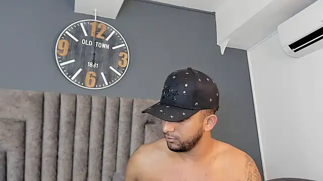 Robin_Rief Show in webcam