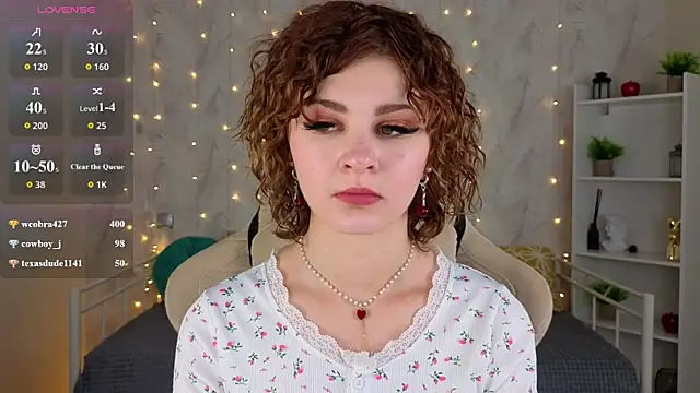 Kira__Fluffy élő XXX-chatje