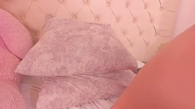 khloe_cutee Chat XXX in diretta
