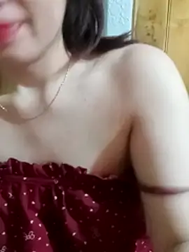 Show modela Kee2000 na web-kameri