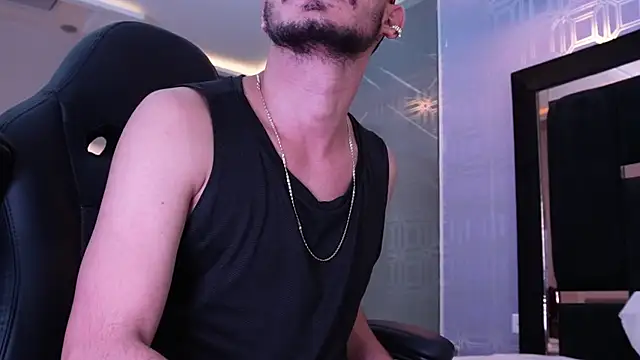 XXX chat uživo modela thomas_montiel