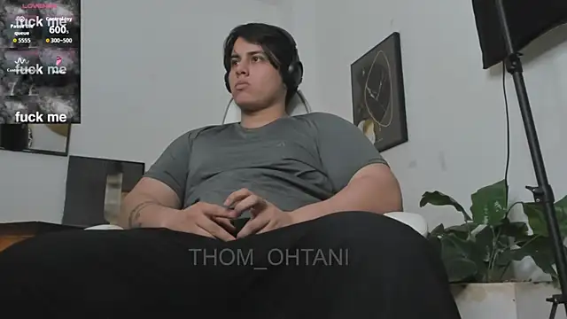 Thom_Ohtani Live XXX-Chat