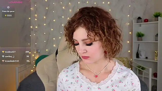 Kira__Fluffy's Live XXX Chat