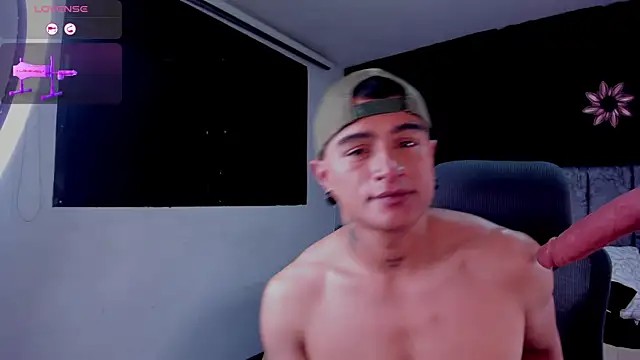 LiamDeep live XXX chat