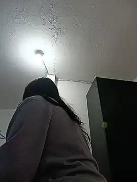 Chat +18 de Zulema_R1 ao vivo