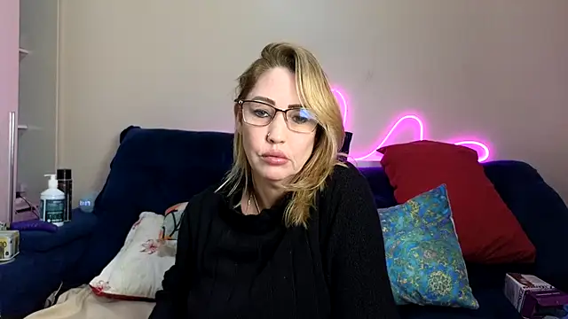 Show de RAIRAsexy na webcam