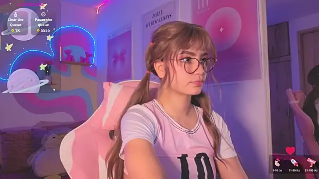 Chat +18 de Ari_Blis ao vivo