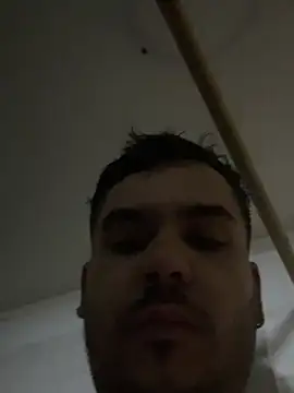 XXX chat uživo modela LatinBearX