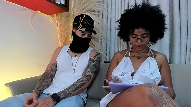 Czat XXX na żywo – ErickAndSasha