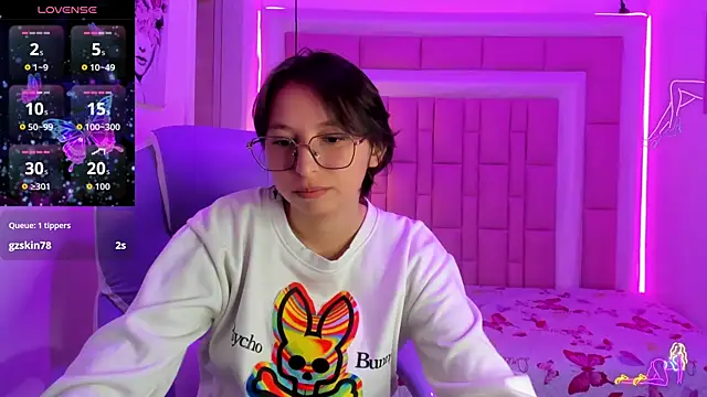 Klaret_Toy's Live XXX Chat