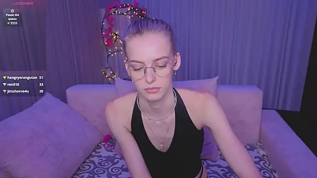 دردشة kittie_like18 الجنسية المباشرة