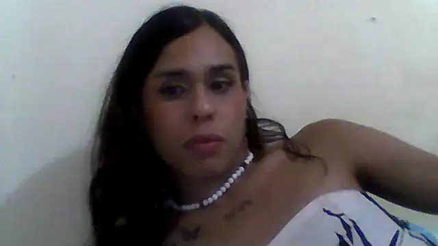 Show de pretty_ariiel na webcam